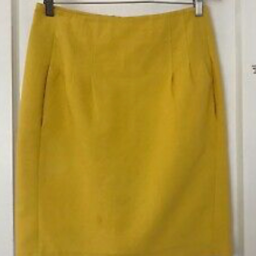 Moschino cheapandchic   women skirt size 10(us) dark yellow color